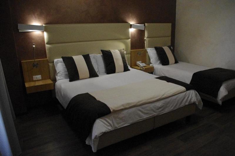 Sport Village & 4*