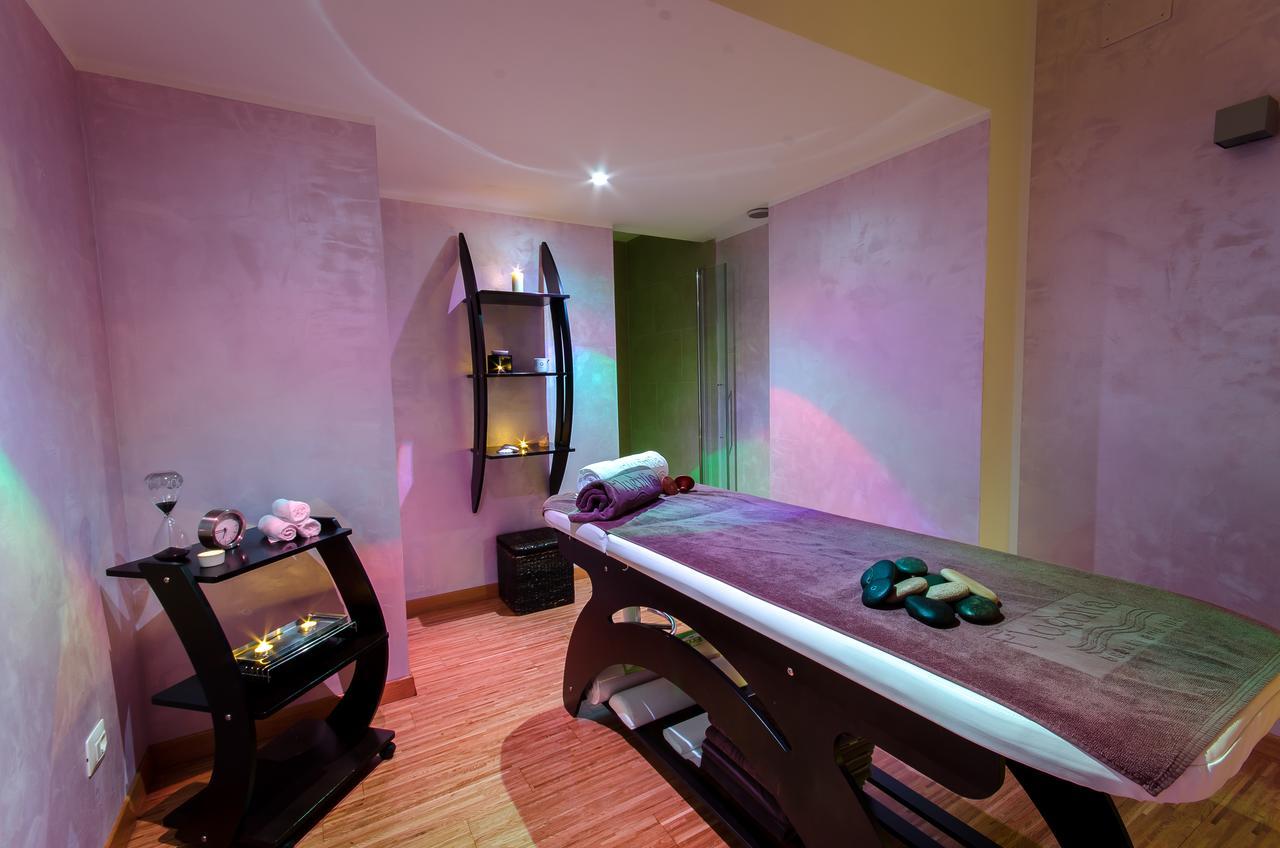 Sport Village & 4*