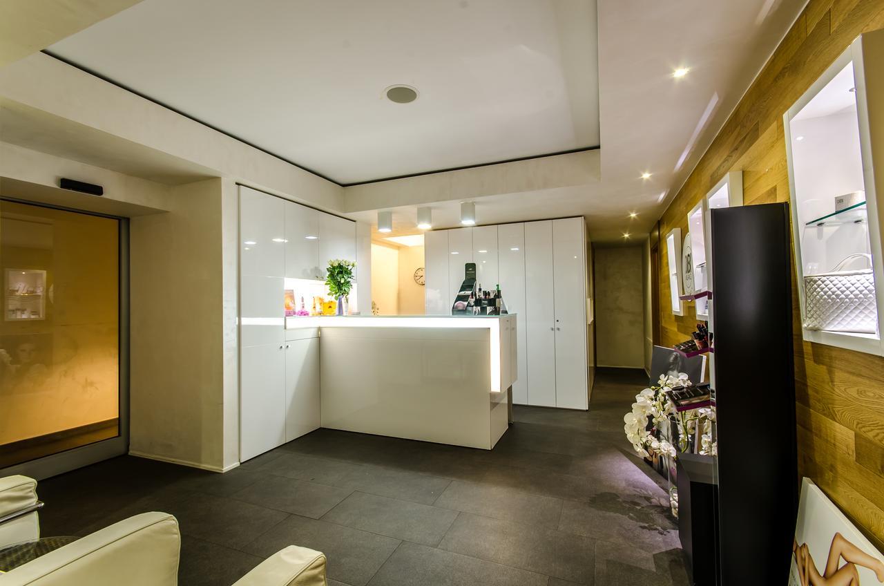 Sport Village & 4*