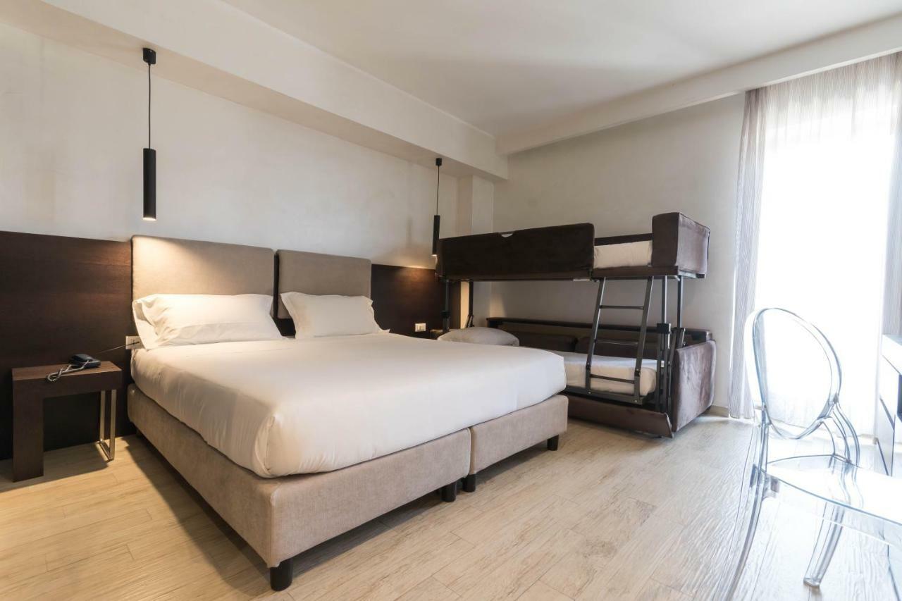Hotel Sport Village & 4*